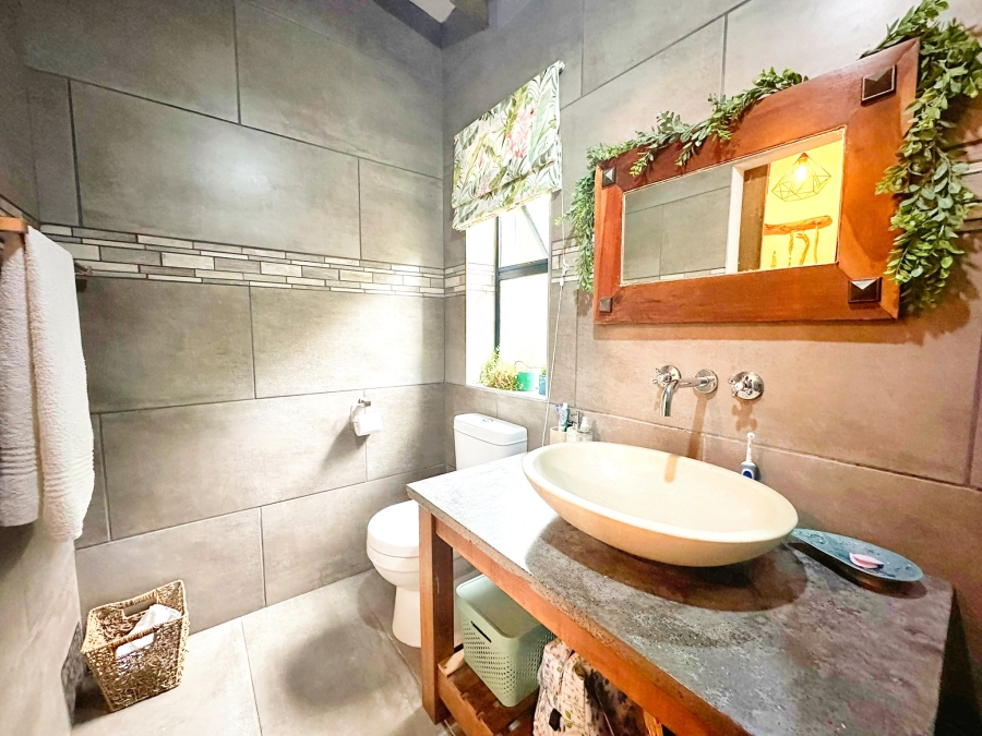 5 Bedroom Property for Sale in Cola Beach Western Cape